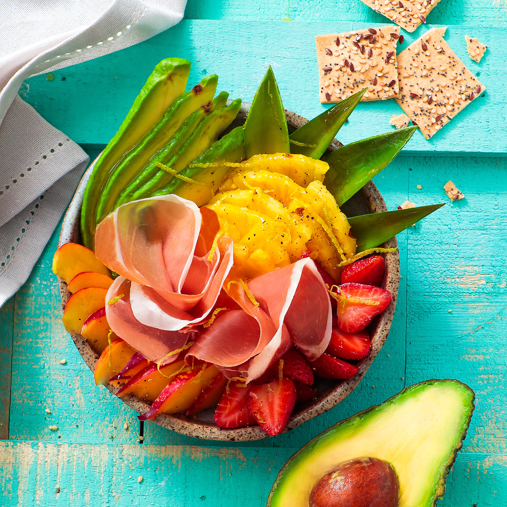 Salad with avocado, pineapple and Prosciutto di Parma | Consorzio del Prosciutto di Parma